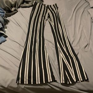 Stylish and comfy size S pants